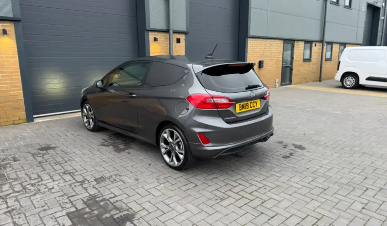 
Ford Fiesta Van 1.5 TDCi Sport full									