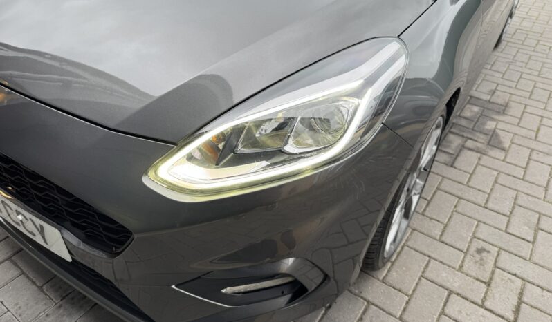 
Ford Fiesta Van 1.5 TDCi Sport full									