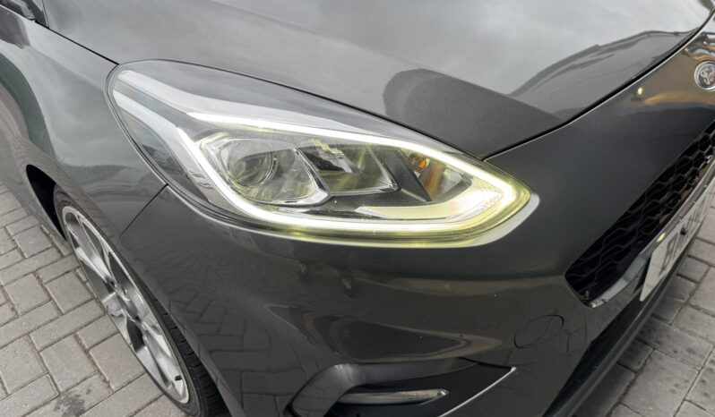 
Ford Fiesta Van 1.5 TDCi Sport full									