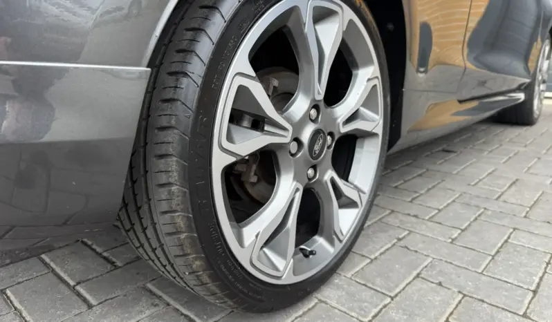 
Ford Fiesta Van 1.5 TDCi Sport full									