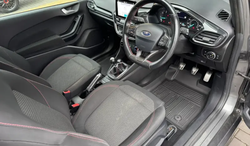 
Ford Fiesta Van 1.5 TDCi Sport full									