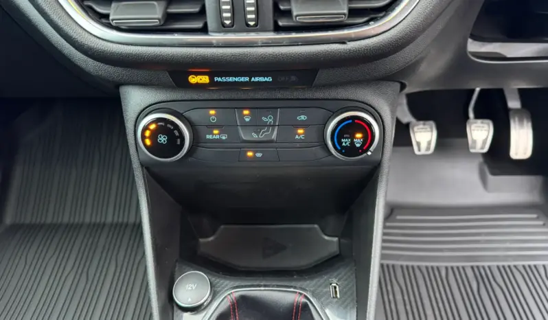 
Ford Fiesta Van 1.5 TDCi Sport full									