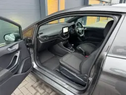 
Ford Fiesta Van 1.5 TDCi Sport full									