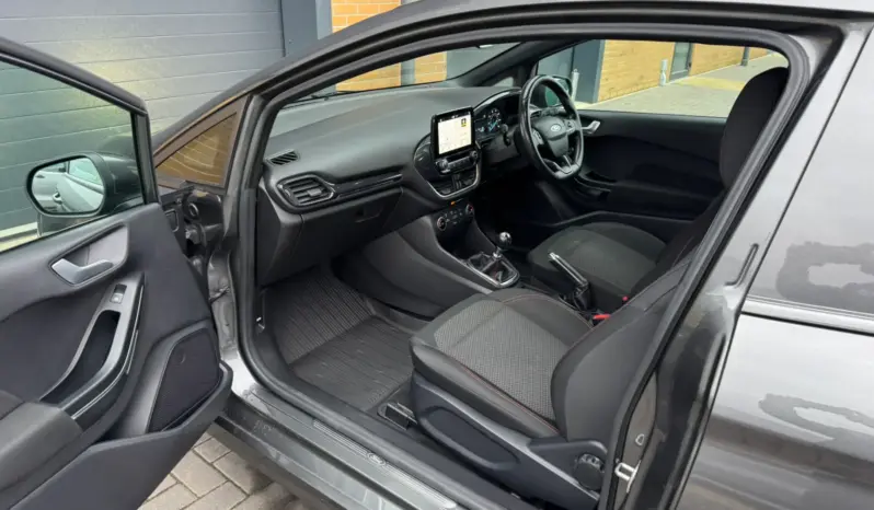 
Ford Fiesta Van 1.5 TDCi Sport full									