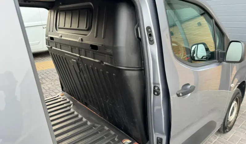 
VAUXHALL COMBO CARGO 2000 1.5D Edition full									