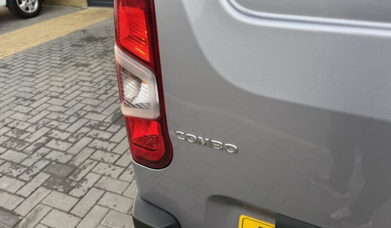 
VAUXHALL COMBO CARGO 2000 1.5D Edition full									