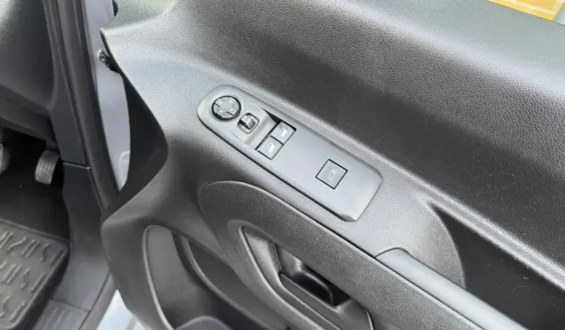 
VAUXHALL COMBO CARGO 2000 1.5D Edition full									