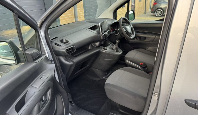 
VAUXHALL COMBO CARGO 2000 1.5D Edition full									