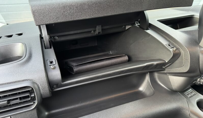 
VAUXHALL COMBO CARGO 2000 1.5D Edition full									