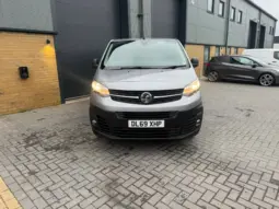 
VAUXHALL VIVARO 2.0d Dynamic full									