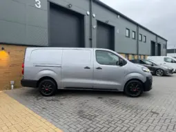 
VAUXHALL VIVARO 2.0d Dynamic full									