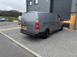 
VAUXHALL VIVARO 2.0d Dynamic full									