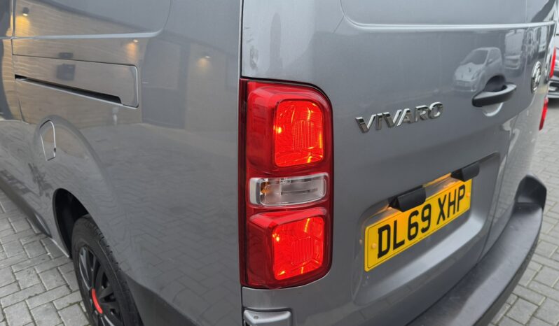 
VAUXHALL VIVARO 2.0d Dynamic full									