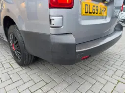 
VAUXHALL VIVARO 2.0d Dynamic full									