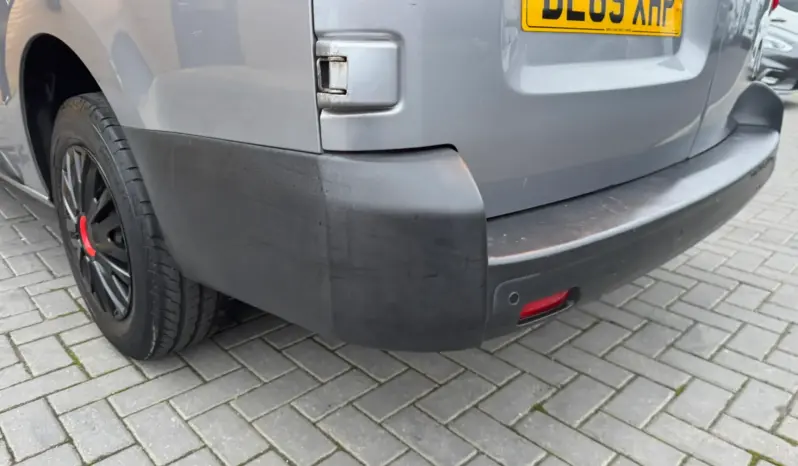 
VAUXHALL VIVARO 2.0d Dynamic full									