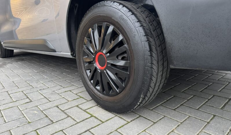 
VAUXHALL VIVARO 2.0d Dynamic full									