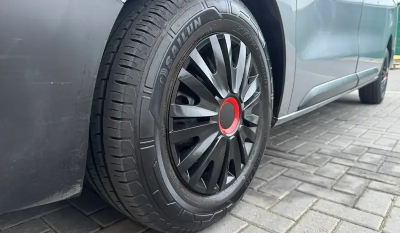 
VAUXHALL VIVARO 2.0d Dynamic full									