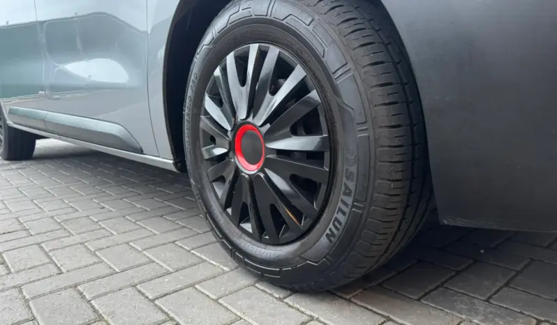 
VAUXHALL VIVARO 2.0d Dynamic full									