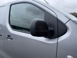 
VAUXHALL VIVARO 2.0d Dynamic full									