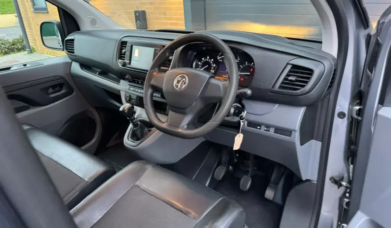 
VAUXHALL VIVARO 2.0d Dynamic full									