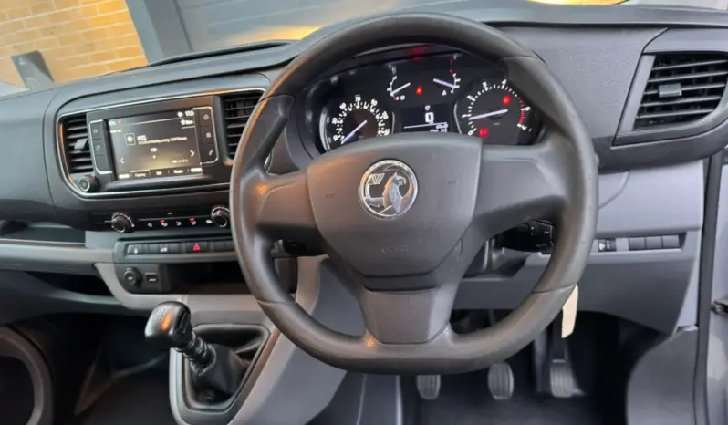 
VAUXHALL VIVARO 2.0d Dynamic full									