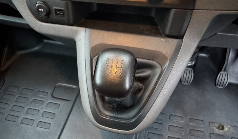 
VAUXHALL VIVARO 2.0d Dynamic full									