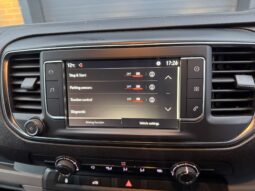 
VAUXHALL VIVARO 2.0d Dynamic full									