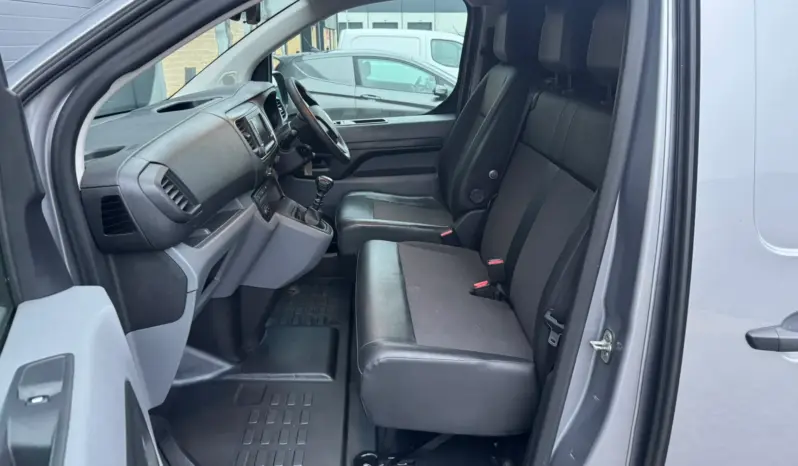 
VAUXHALL VIVARO 2.0d Dynamic full									