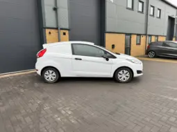 
Ford Fiesta Van 1.5 TDCi ECOnetic full									