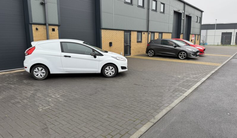 
Ford Fiesta Van 1.5 TDCi ECOnetic full									