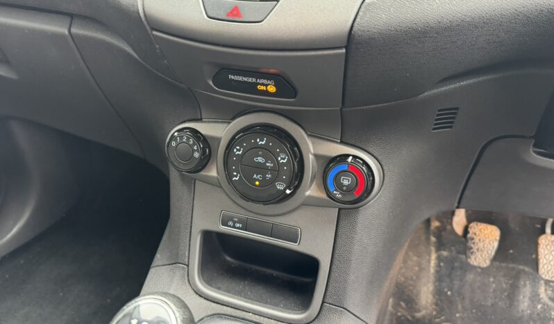 
Ford Fiesta Van 1.5 TDCi ECOnetic full									