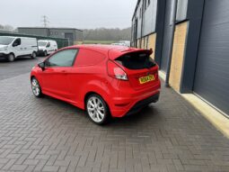 
FORD FIESTA 1.6 TDCi Sport full									