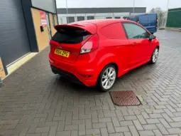 
FORD FIESTA 1.6 TDCi Sport full									