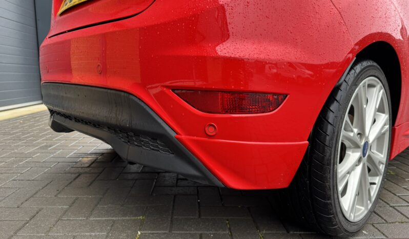 
FORD FIESTA 1.6 TDCi Sport full									