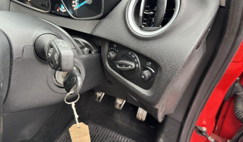 
FORD FIESTA 1.6 TDCi Sport full									