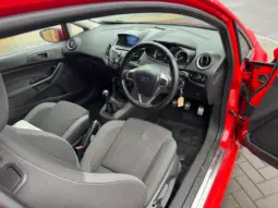 
FORD FIESTA 1.6 TDCi Sport full									