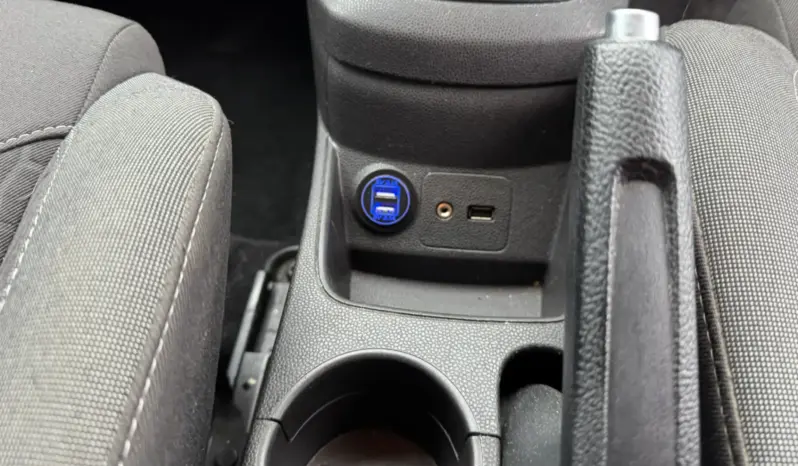 
FORD FIESTA 1.6 TDCi Sport full									