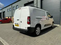 
VAUXHALL COMBO CARGO 2300 1.5D full									