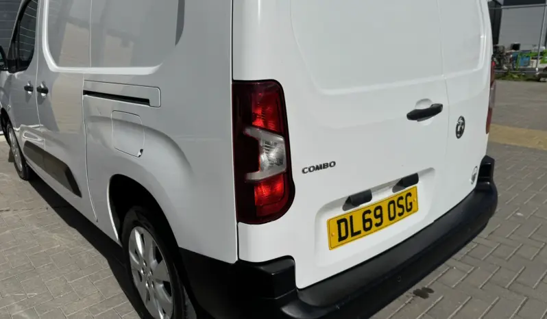 
VAUXHALL COMBO CARGO 2300 1.5D full									