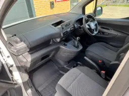 
VAUXHALL COMBO CARGO 2300 1.5D full									