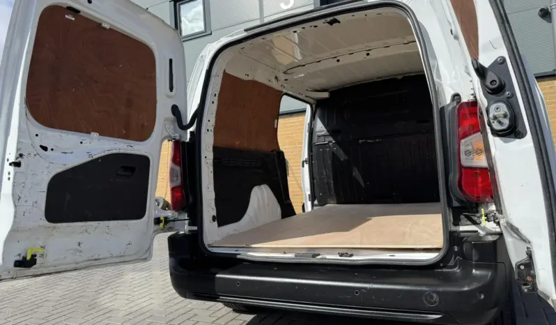 
VAUXHALL COMBO CARGO 2300 1.5D full									