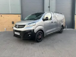 VAUXHALL VIVARO 2.0d Dynamic