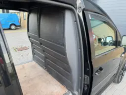 
VOLKSWAGEN CADDY MAXI 2.0 TDI 140PS Highline full									