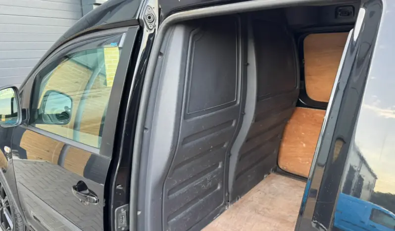
VOLKSWAGEN CADDY MAXI 2.0 TDI 140PS Highline full									