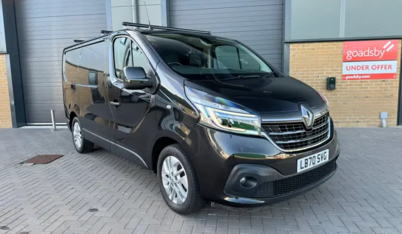 
Renault Trafic 2.0 dCi Sport SWB full									