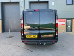 
Renault Trafic 2.0 dCi Sport SWB full									