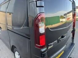 
Renault Trafic 2.0 dCi Sport SWB full									