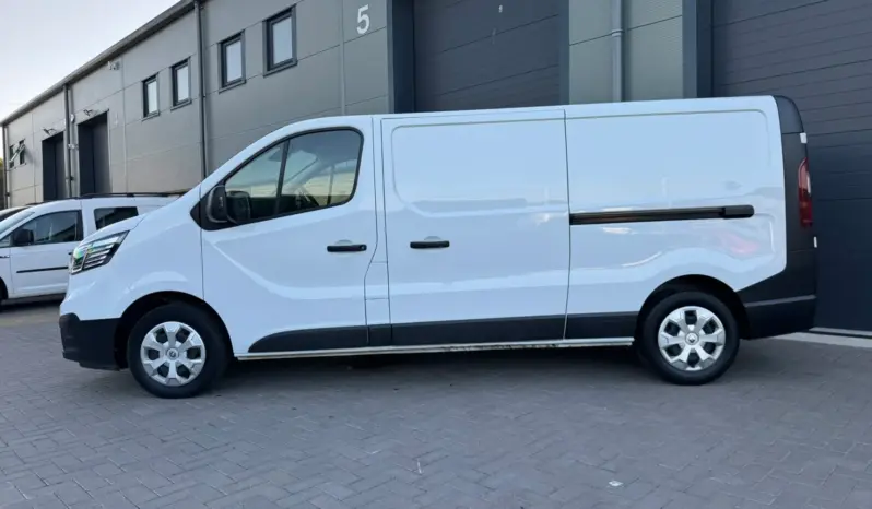 
RENAULT TRAFIC LL30 Blue dCi 130 Business full									