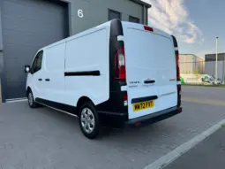 
RENAULT TRAFIC LL30 Blue dCi 130 Business full									