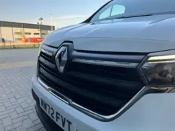 
RENAULT TRAFIC LL30 Blue dCi 130 Business full									